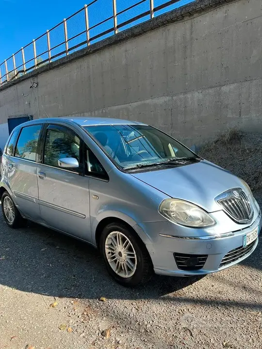 Lancia Musa 2009 photo 2