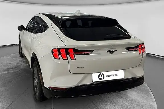 Ford Mustang Mach-E 2022 photo 3