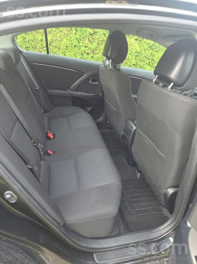 Toyota Avensis 2010 photo 4