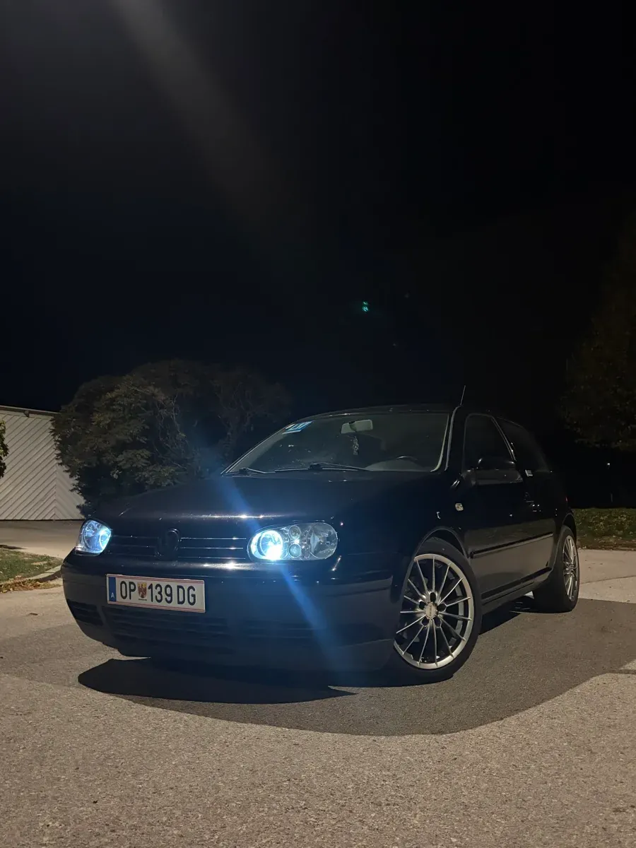 Volkswagen Golf 2002 photo 3