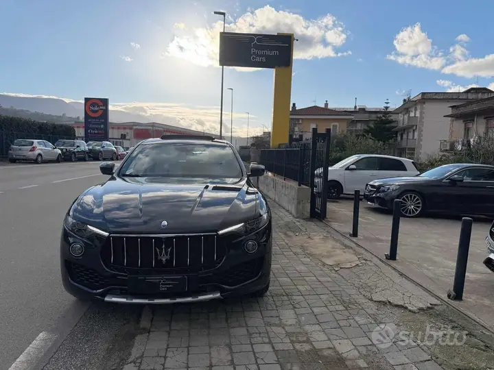 Maserati Levante 2017 photo 2