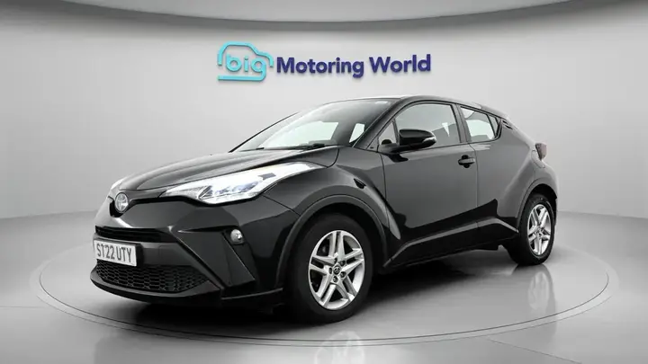 Toyota C-Hr 2022 photo 2