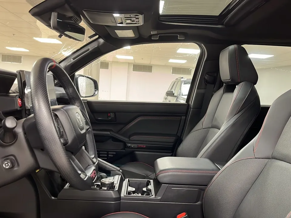 Toyota 4Runner 2025 photo 2