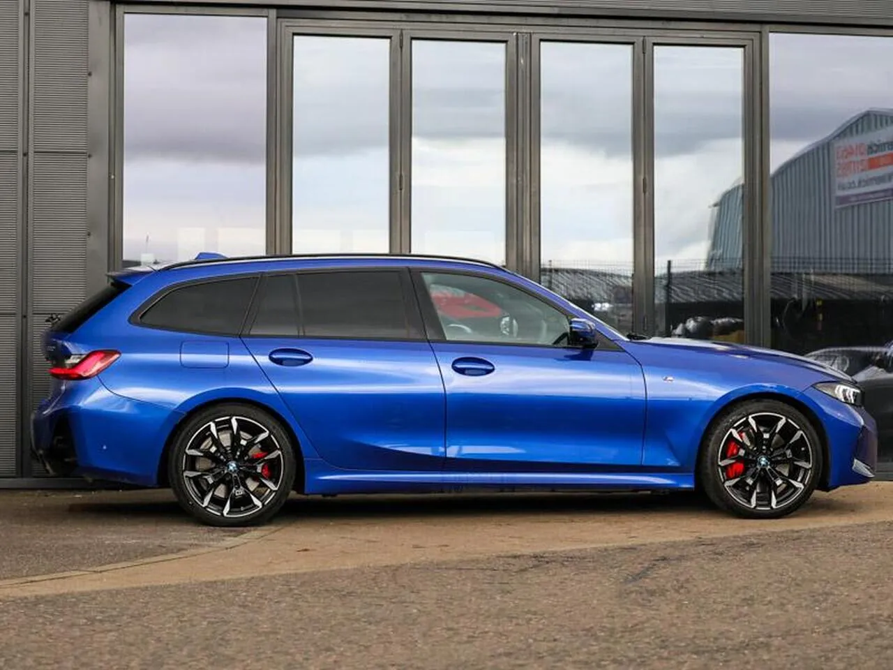 BMW 3 Series 2026 photo 3