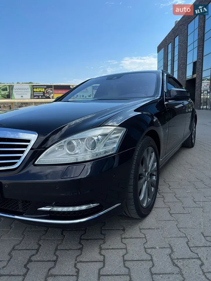 Mercedes-Benz S-Class 2010 photo 4