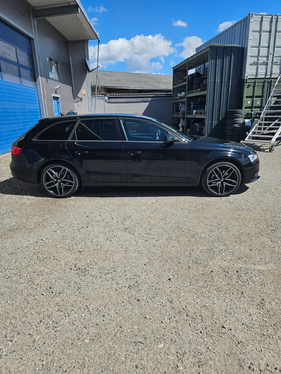 Audi A4 Avant 2013 photo 3