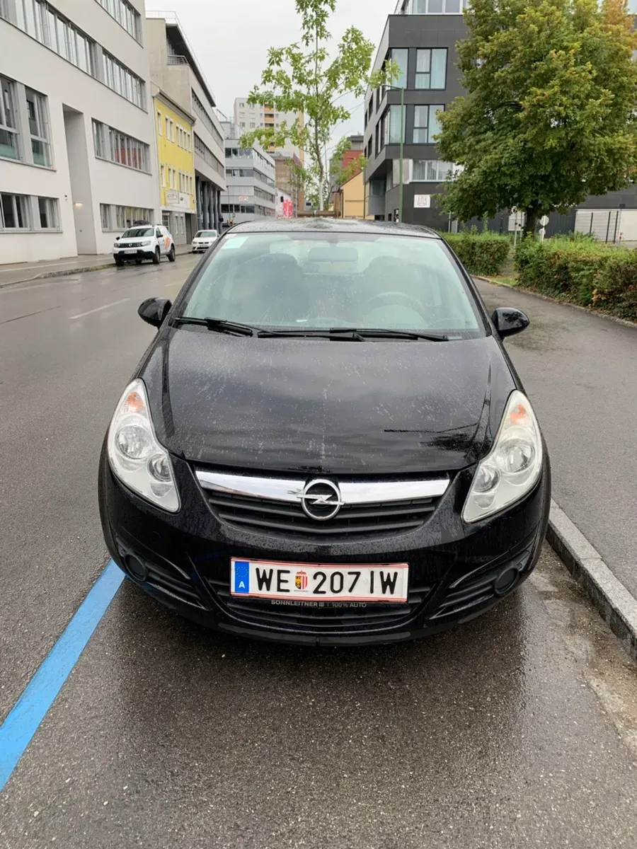 Opel Corsa 2011 photo 2