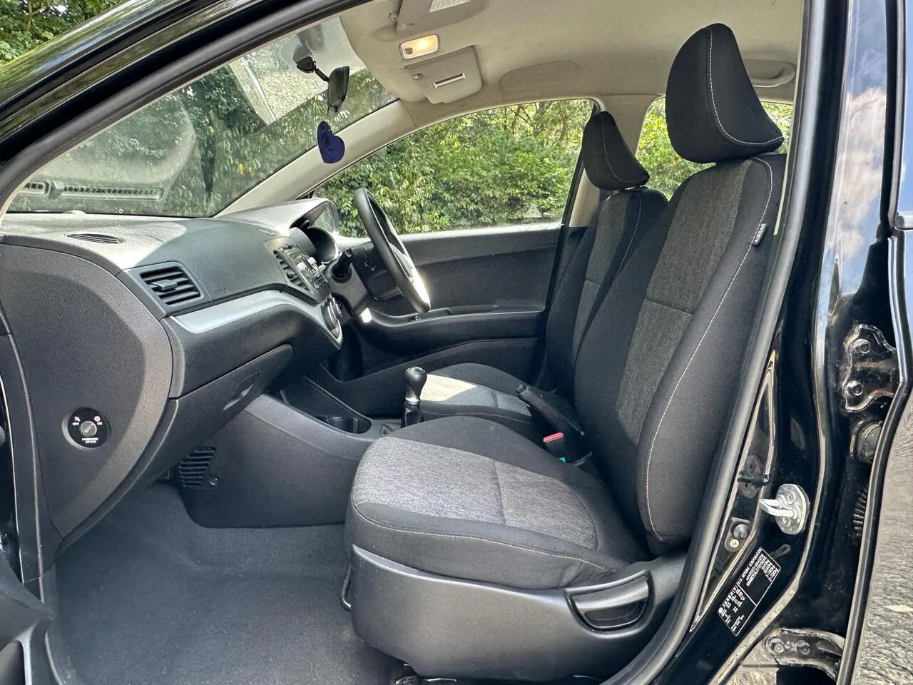 Kia Picanto 2011 photo 2