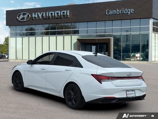 Hyundai Elantra 2022 photo 3