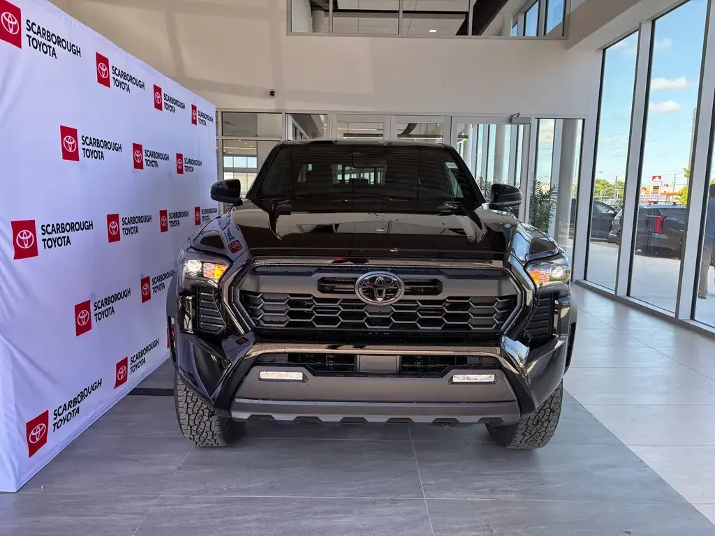 Toyota Tacoma 2026 photo 2