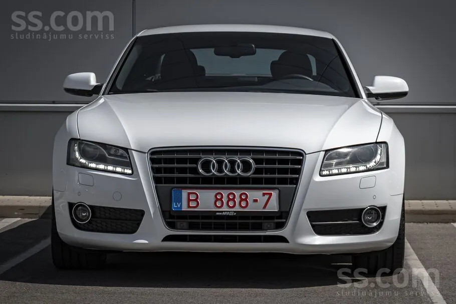 Audi A5 2009 photo 2