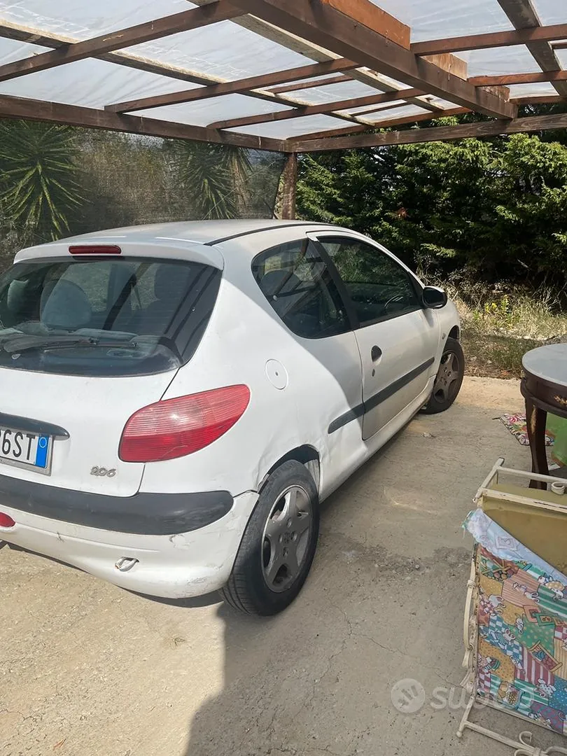 Peugeot 206 2000 photo 3