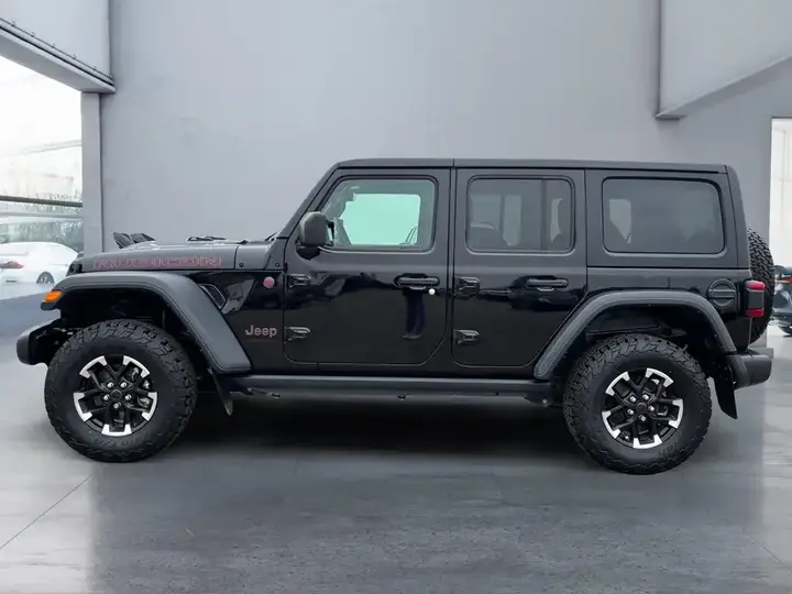 Jeep Wrangler 2024 photo 2
