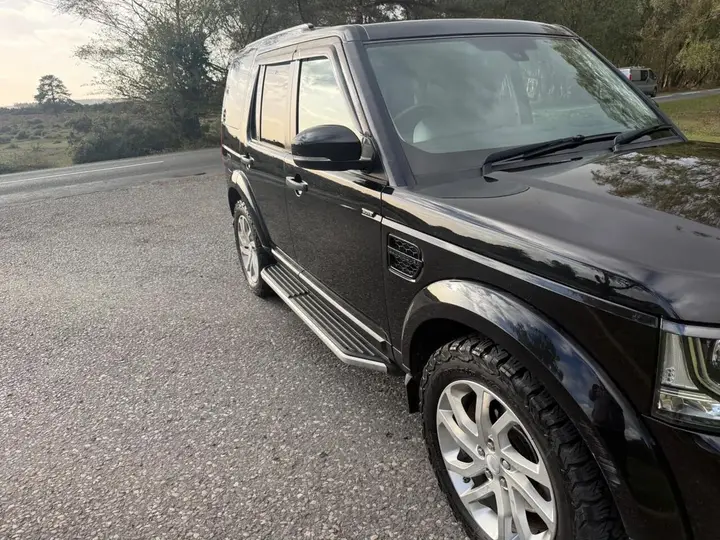 Land Rover Discovery 4 2015 photo 2