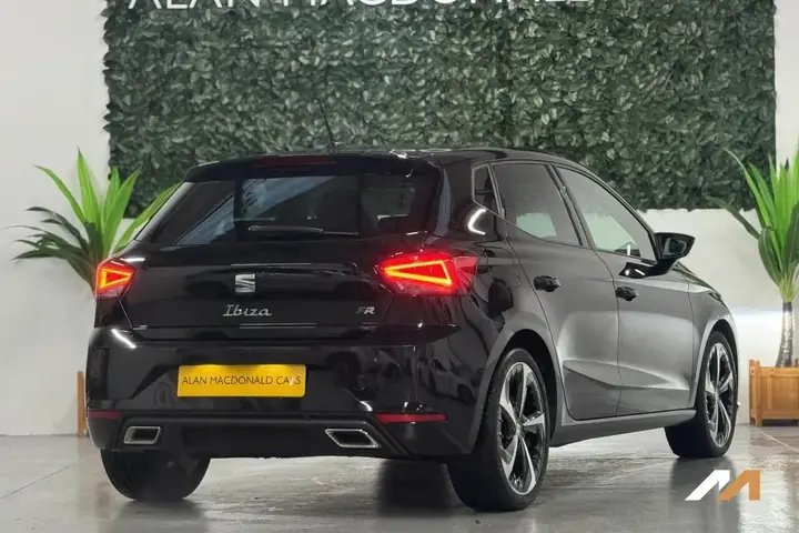 Seat Ibiza 2023 photo 2