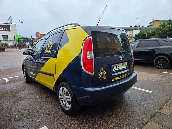Skoda Roomster 2011 photo 2