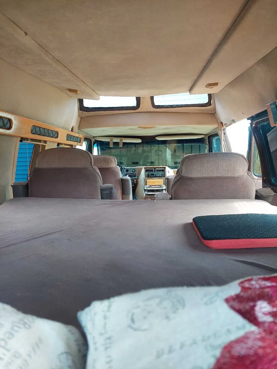 Chevrolet G20 1990 photo 3