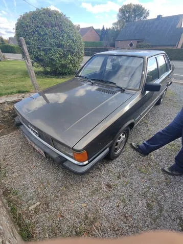 Audi 80