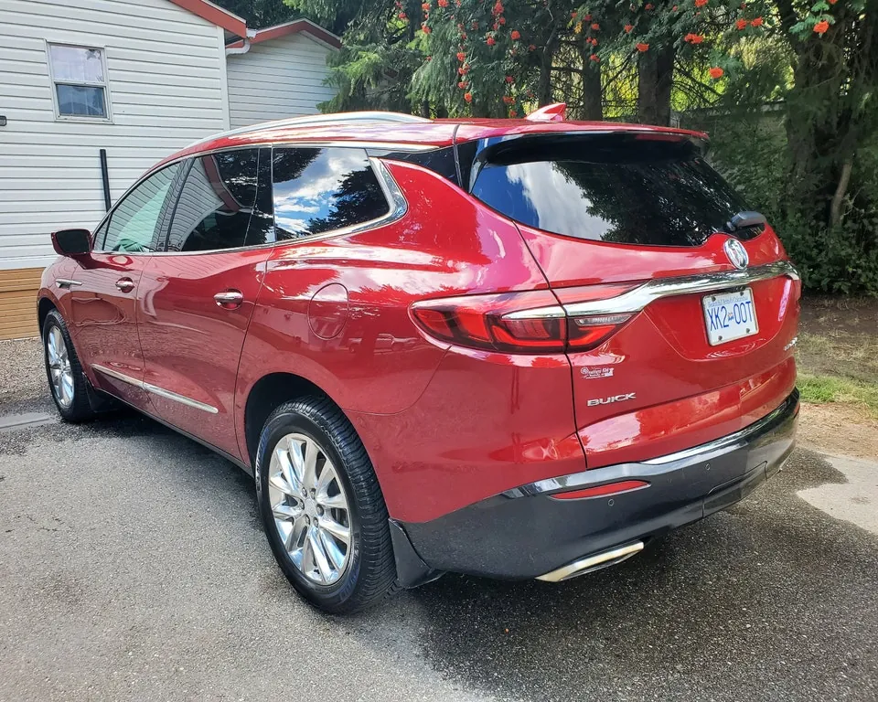 Buick Enclave 2018 photo 2