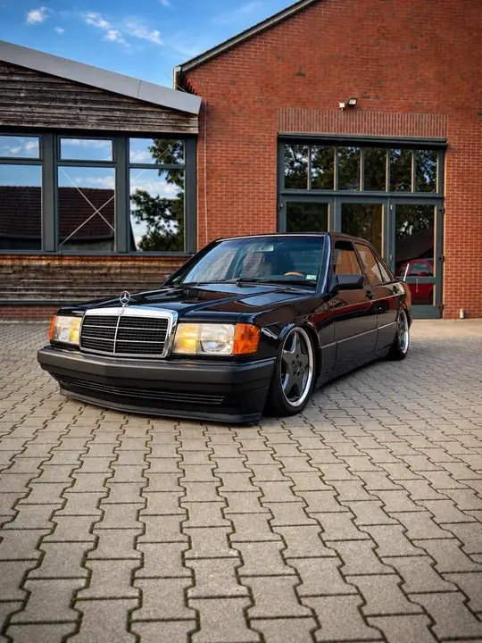 Mercedes-Benz 190E W201
