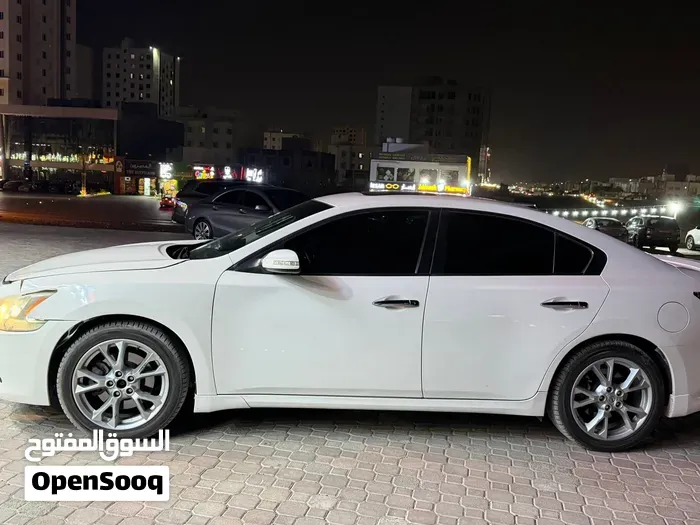 Nissan Maxima
