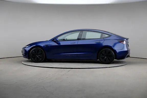 Tesla Model 3 2024 photo 4