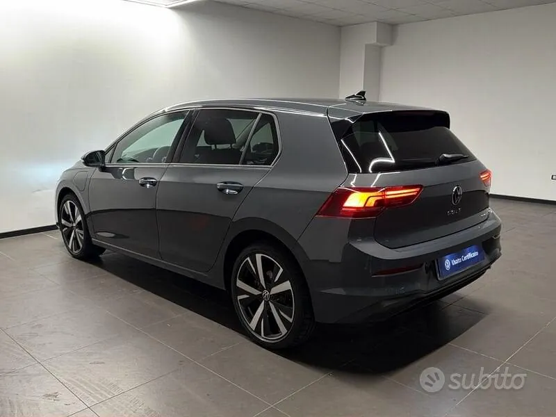 Volkswagen Golf 2025 photo 4