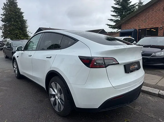 Tesla Model Y 2021 photo 4