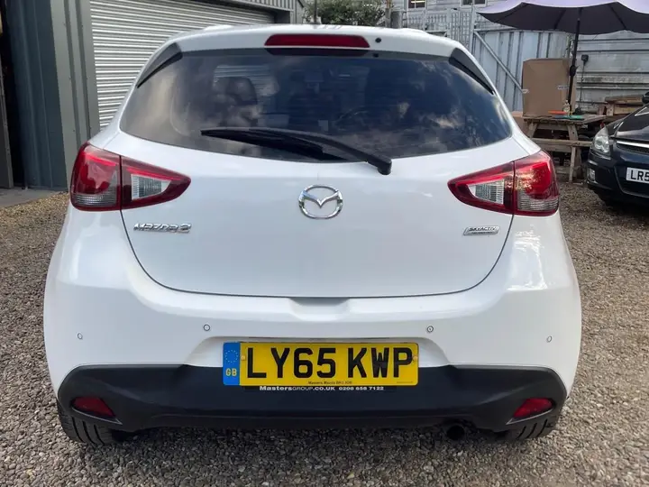 Mazda Mazda2 2016 photo 5