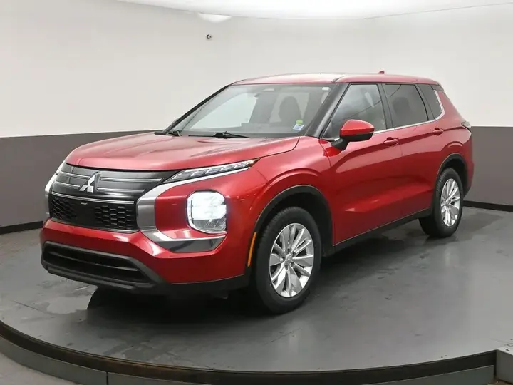 Mitsubishi Outlander 2026 photo 3