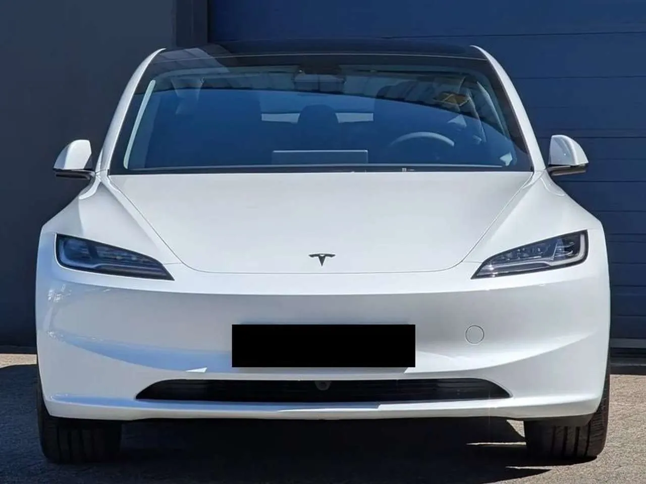 Tesla Model 3 2026 photo 3