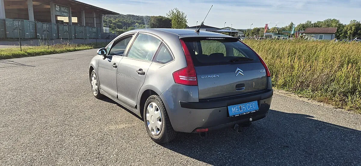 Citroen C4 2009 photo 3