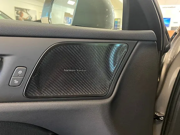 Volvo V60 Cross Country 2021 photo 4