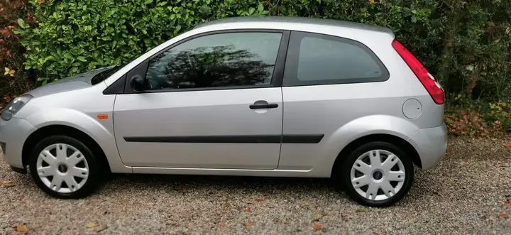 Ford Fiesta 2008 photo 4