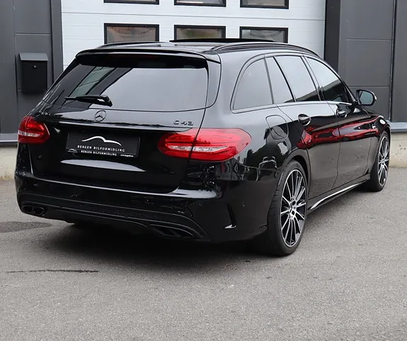 Mercedes-Benz C43 2017 photo 4
