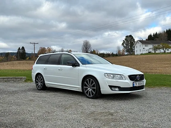 Volvo V70 2015 photo 2
