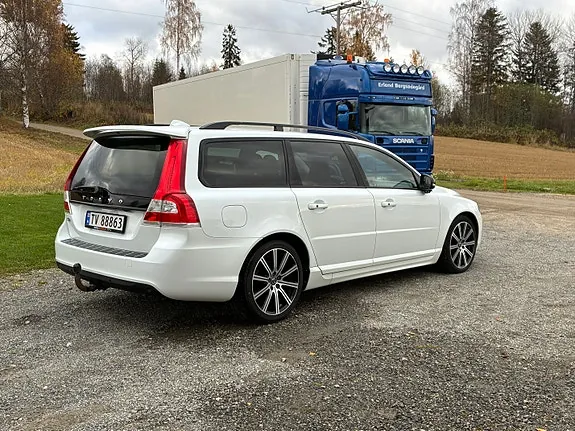 Volvo V70 2015 photo 3