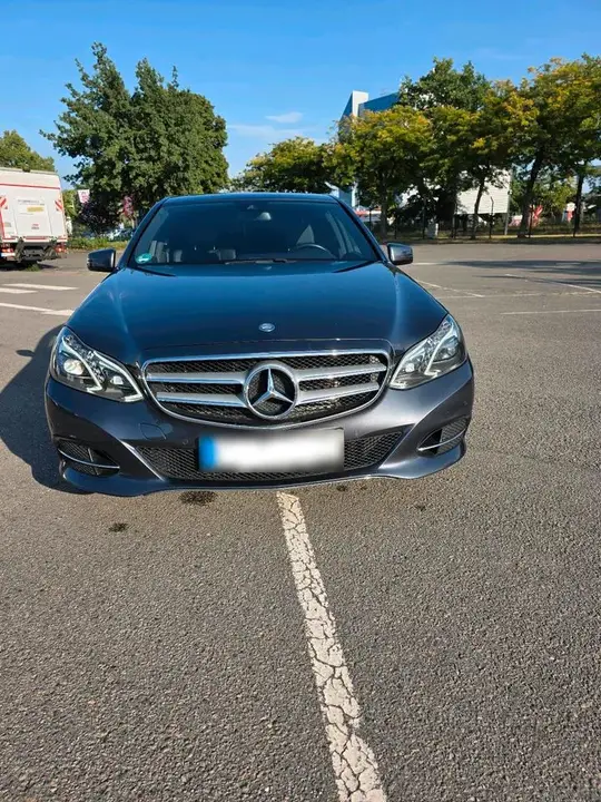 Mercedes-Benz E220D