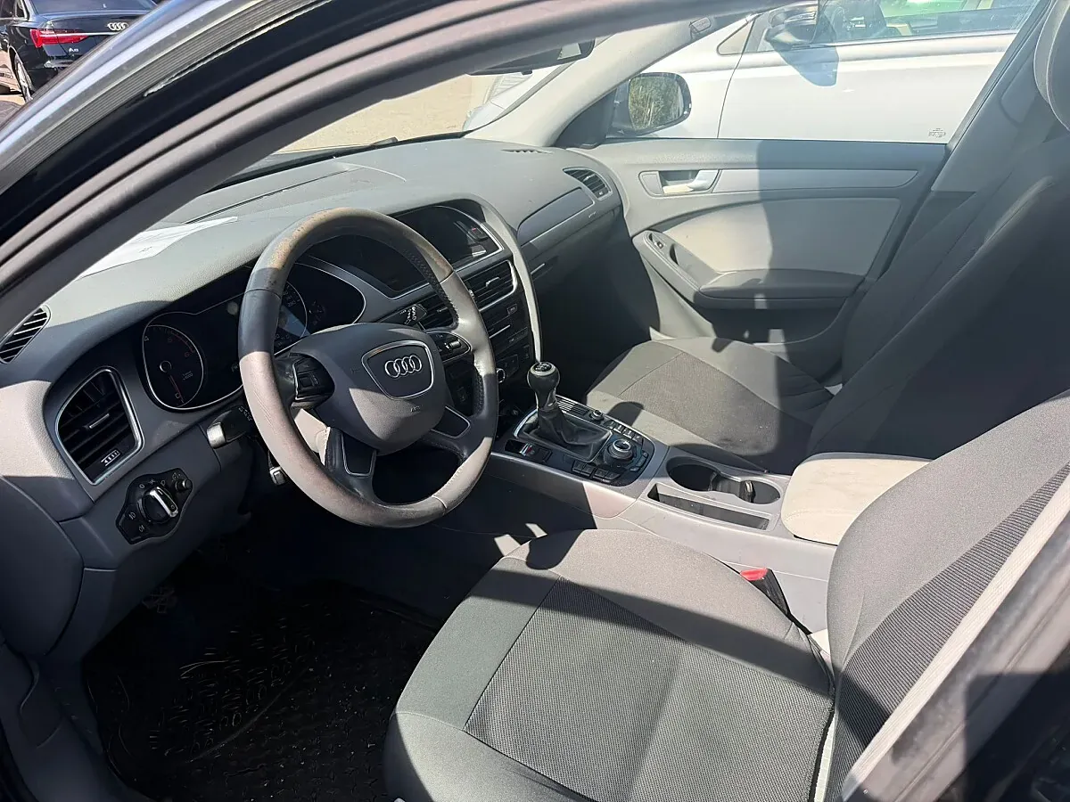Audi A4 2013 photo 2