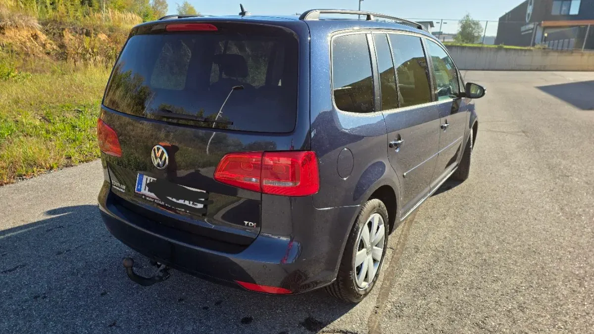 Volkswagen Touran 2015 photo 3