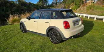 Mini Hatch 2016 photo 4