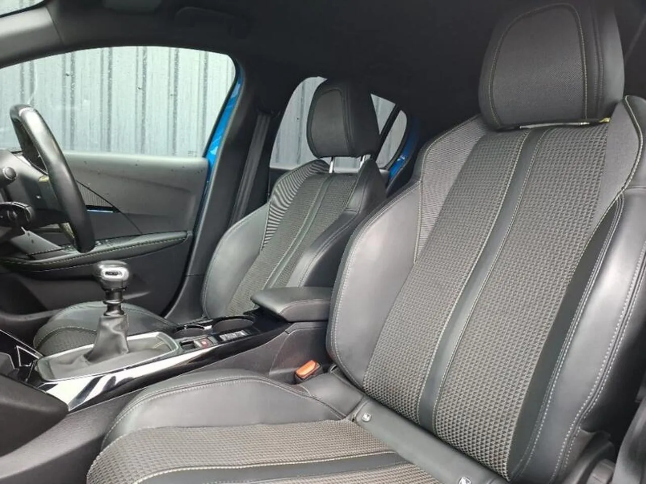 Peugeot 208 2020 photo 5