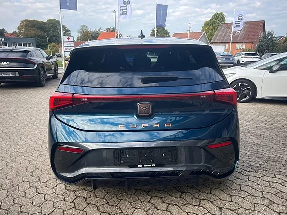 Cupra Born 2023 photo 3