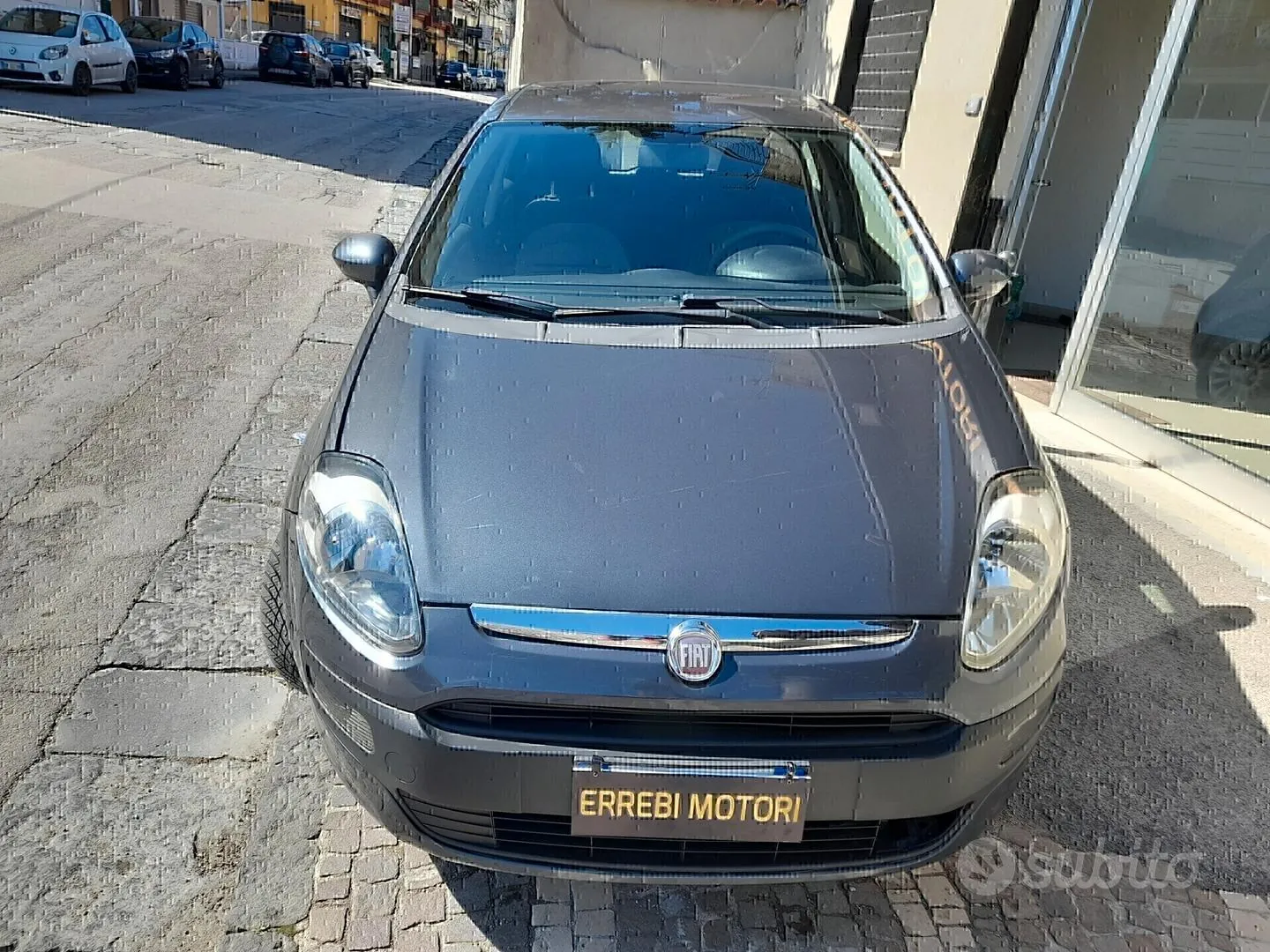 Fiat Punto 2011 photo 4
