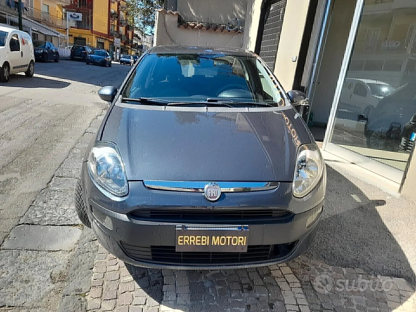 Fiat Punto 2011 photo 3