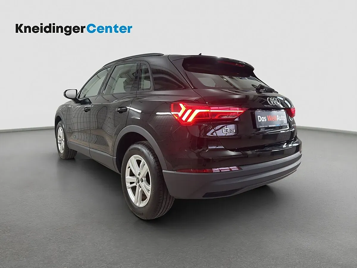 Audi Q3 2023 photo 3