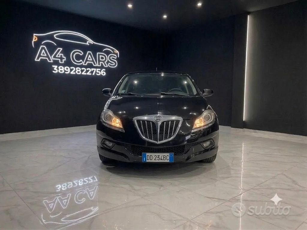 Lancia Ypsilon
