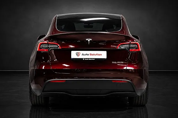 Tesla Model Y 2024 photo 4