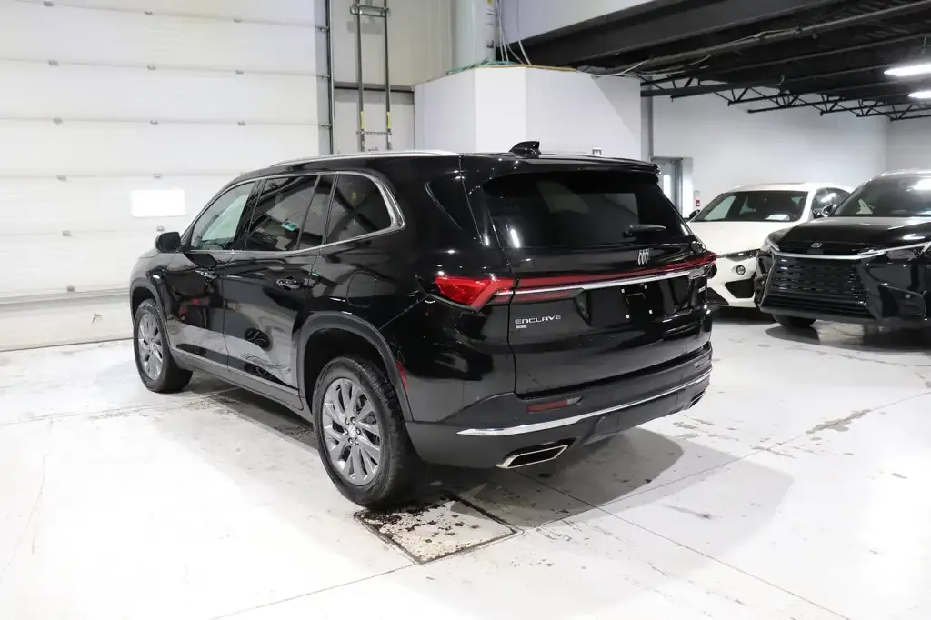 Buick Enclave 2025 photo 2