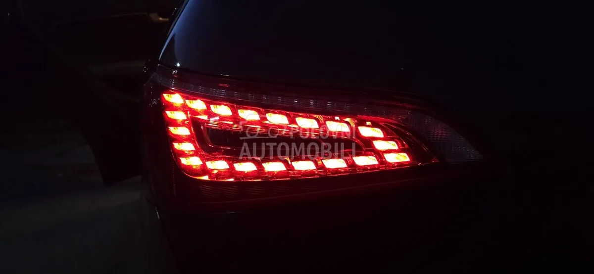 Audi Q5 2009 photo 2